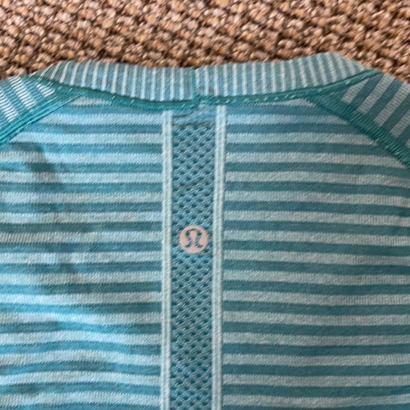 Blue Lululemon striped swiftly tech long sleeve - Picture 3 of 4